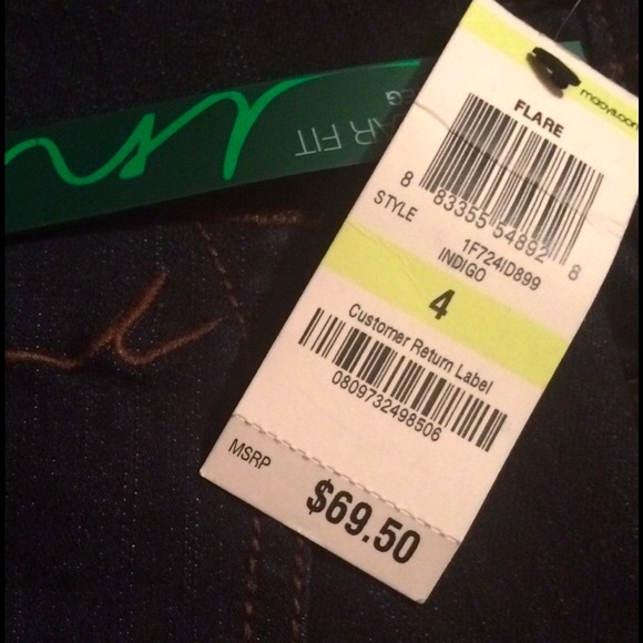 50% OFF! NWT $70 INC. Flare Jeans Sz 4 (28) LONG Inseam 33” Dark Wash - Picture 3 of 12